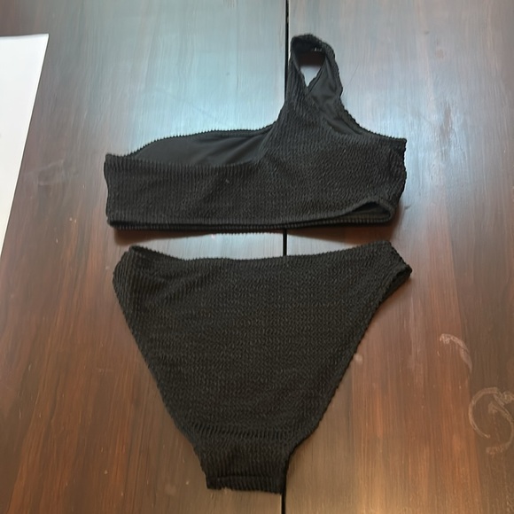 Women’s Black One-Shoulder Textured Bikini Set Size M NWOT - Picture 8 of 12